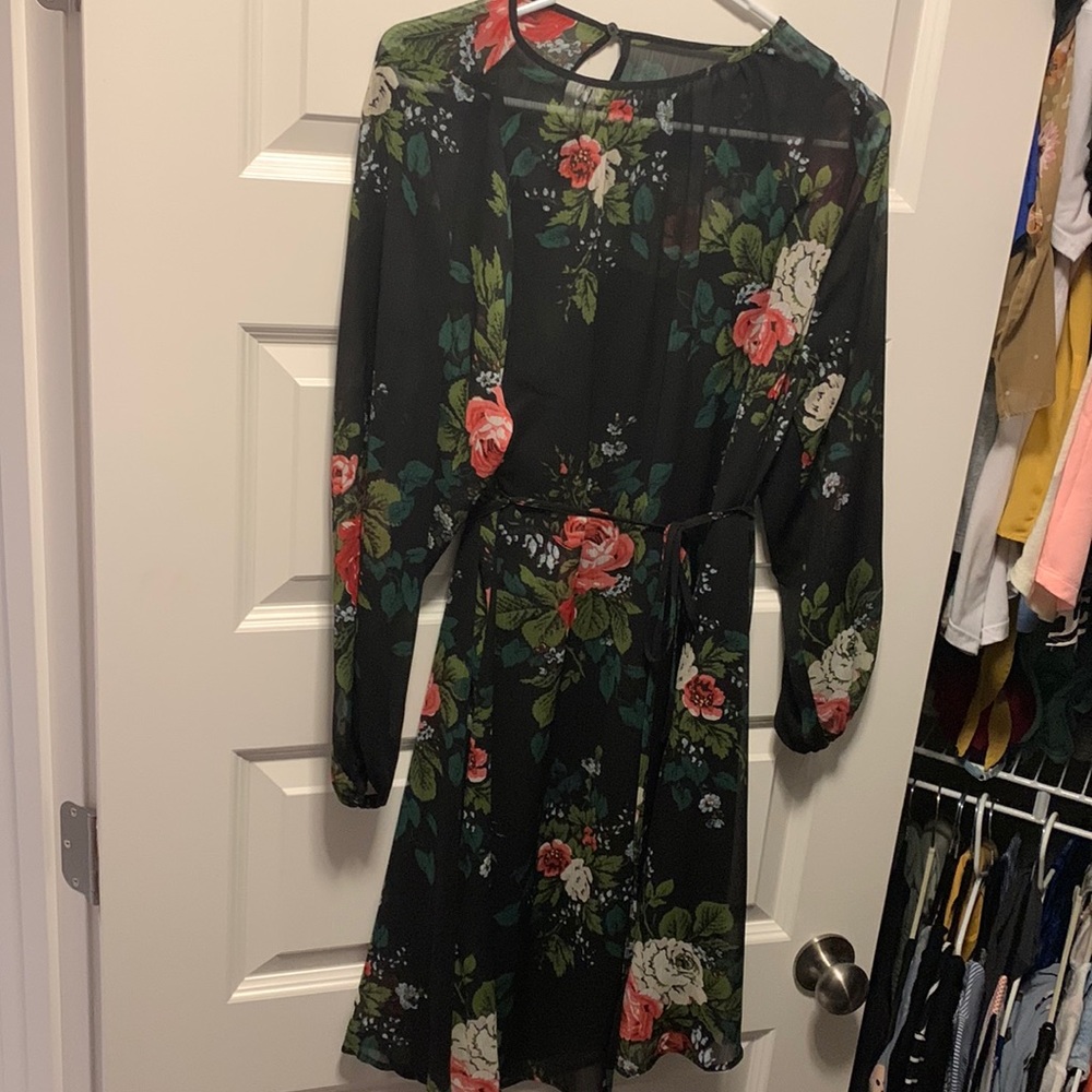 B1G1 Free items under $10! Long sleeve black floral dress